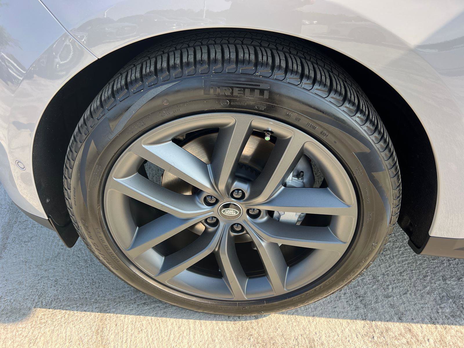 2024 Land Rover Range Rover Sport SE