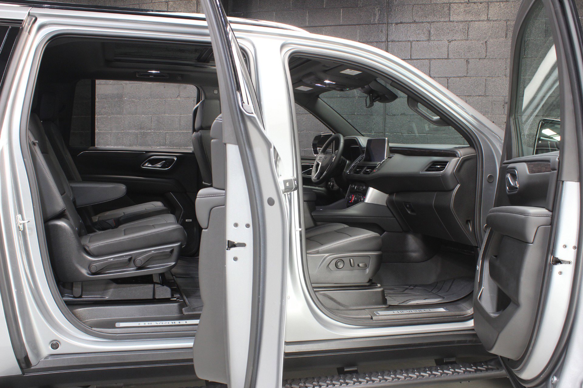 2023 Chevrolet Suburban Z71