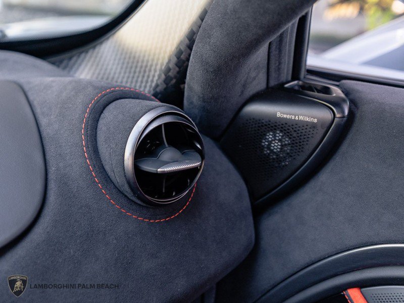 Used 2026 McLaren 750S photo 15