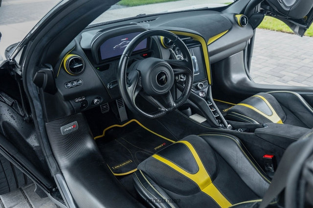 Used 2020 McLaren 720S Performance photo 26