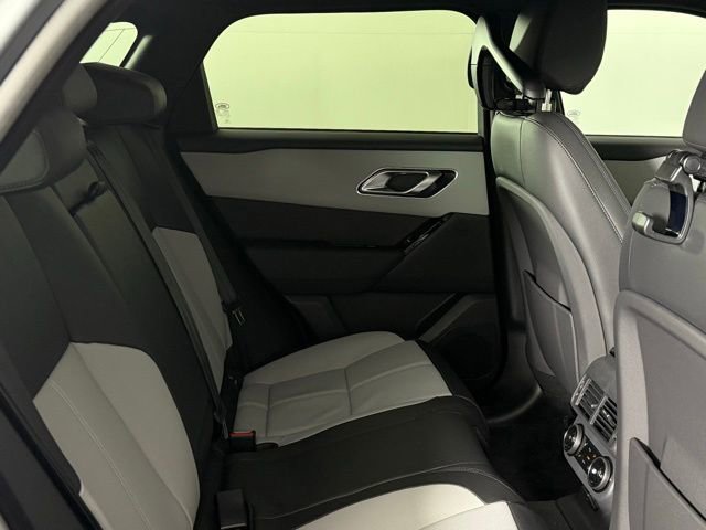 2026 Land Rover Range Rover Velar Dynamic SE