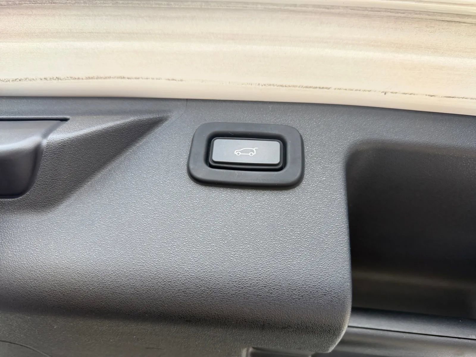 2020 Land Rover Discovery Sport SE