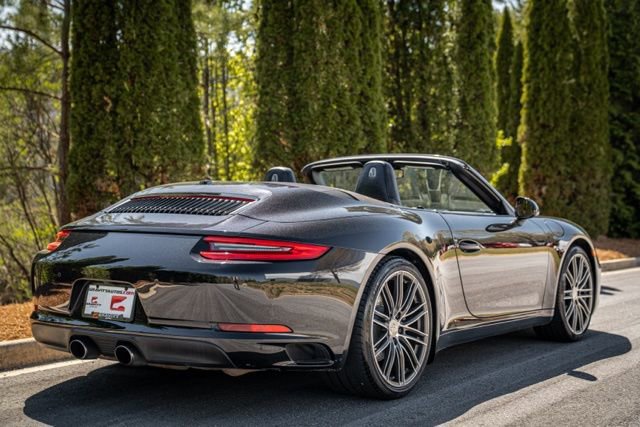 2019 Porsche 911 Carrera