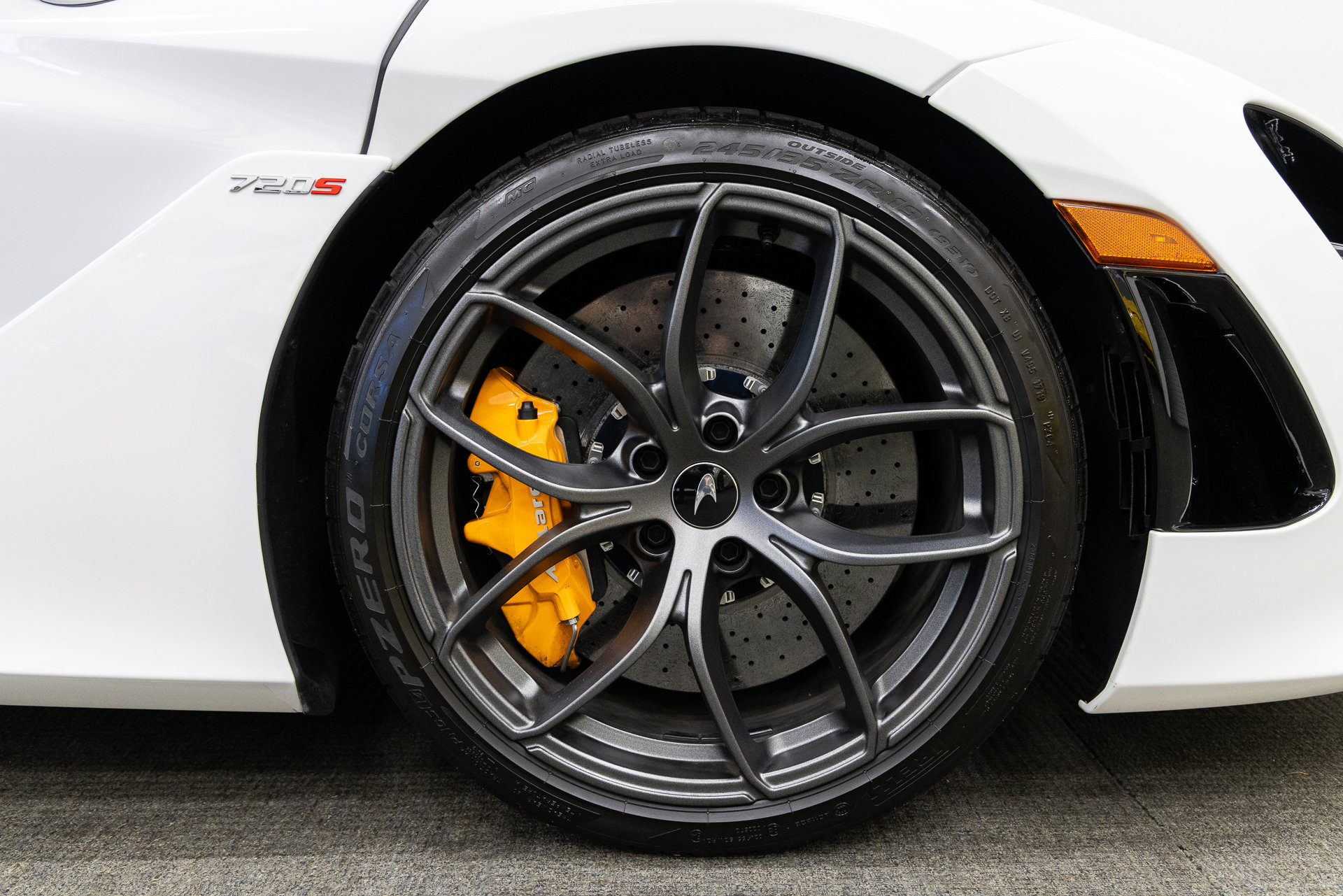 Used 2019 McLaren 720S Luxury photo 23