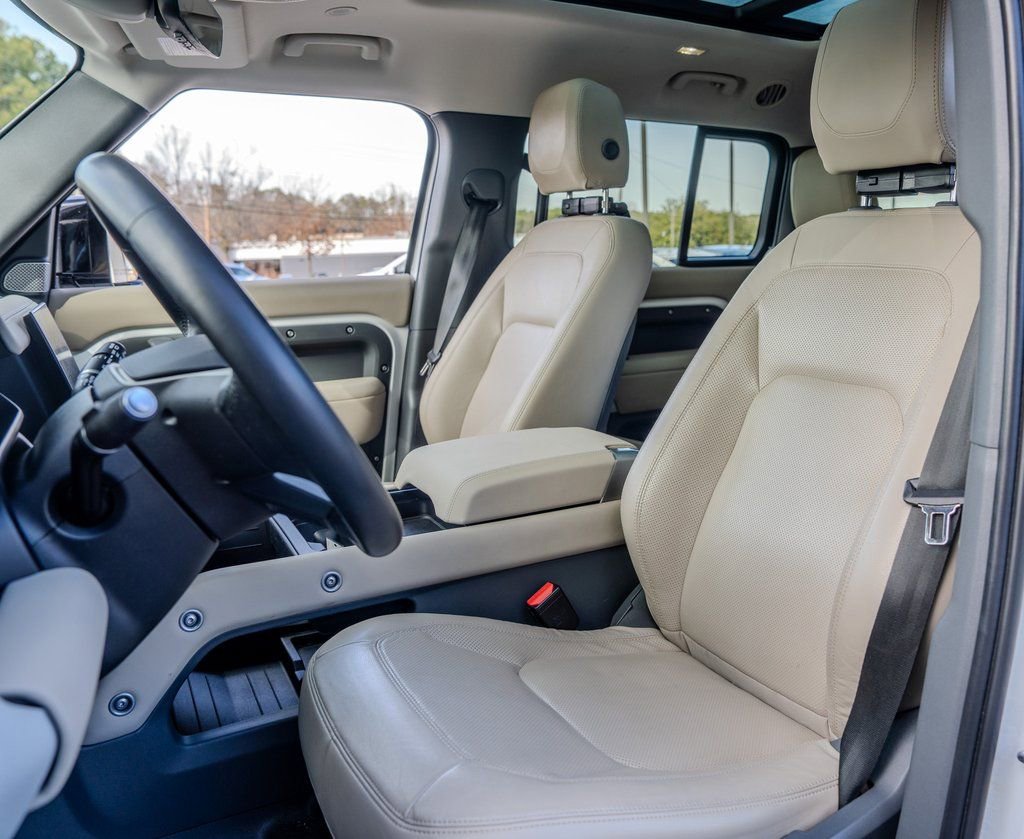 2024 Land Rover Defender 130 S