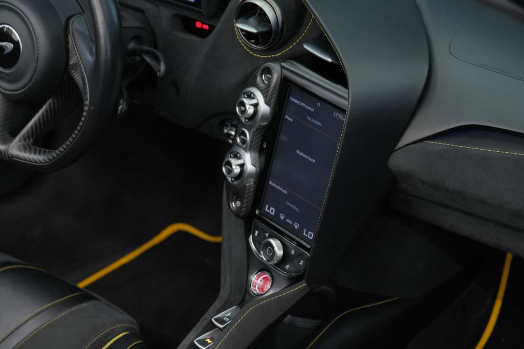 Used 2020 McLaren 720S Spider photo 33