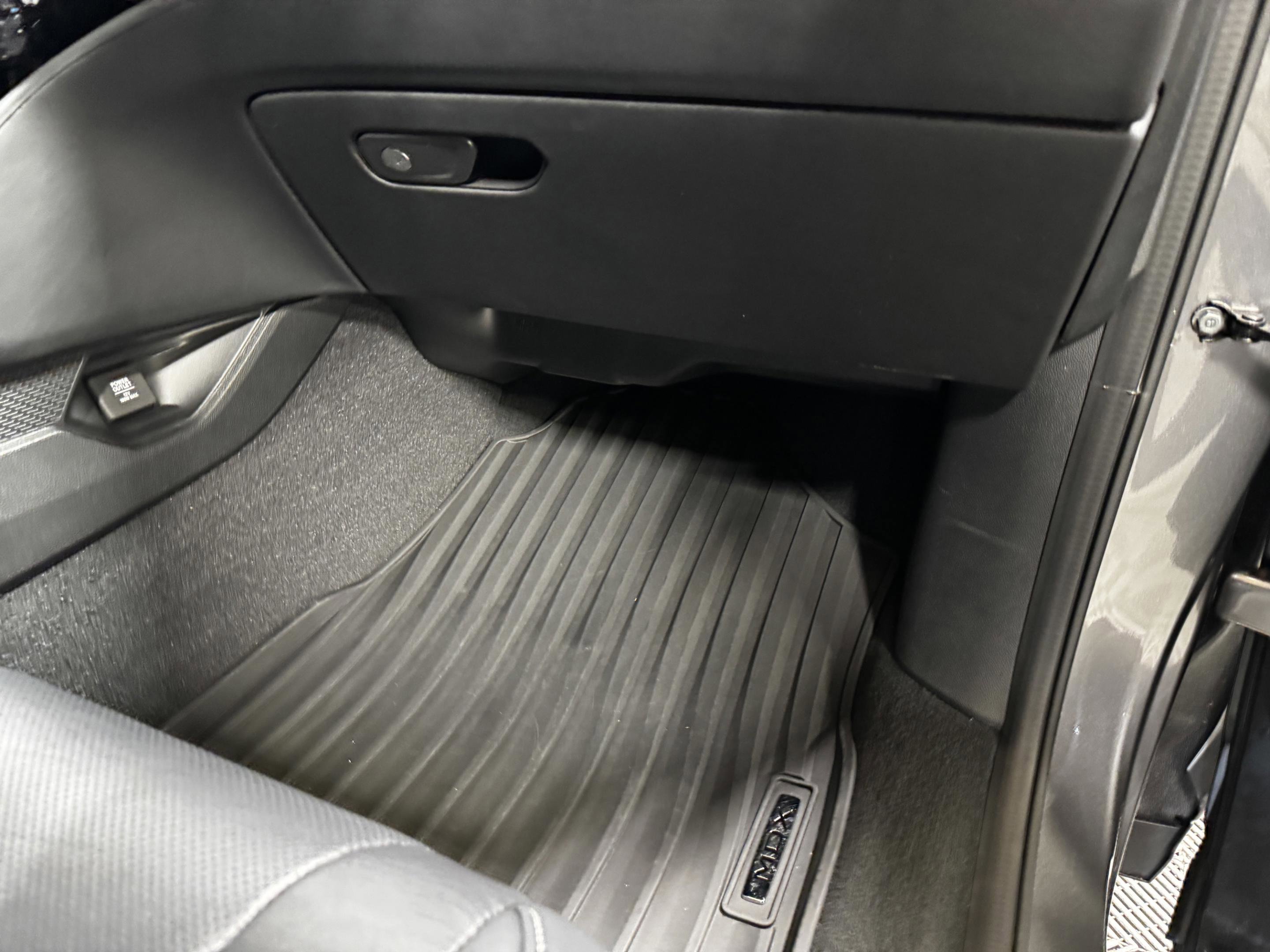 2023 Acura MDX FWD w/ Technology Package