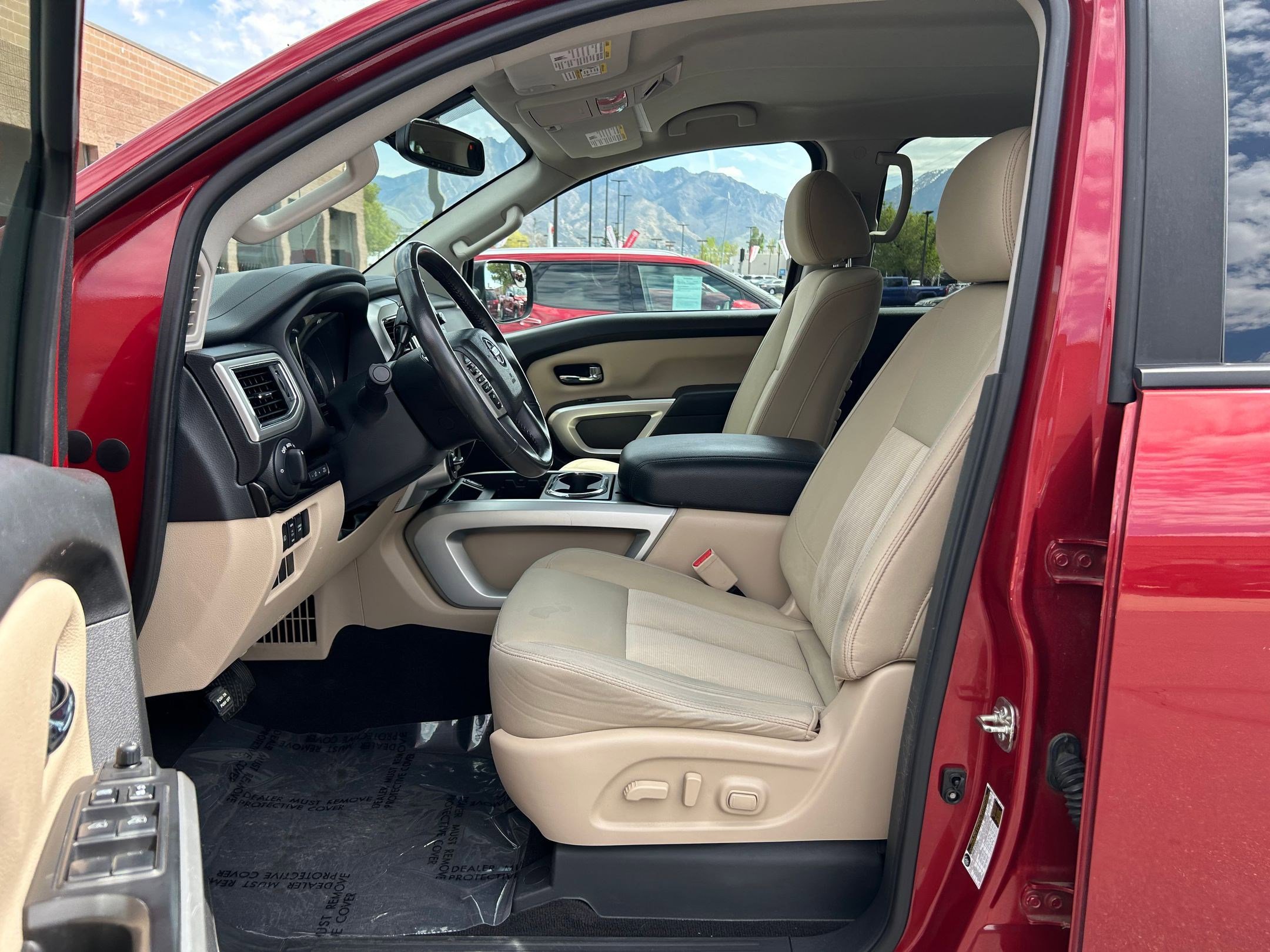 2017 Nissan Titan SV