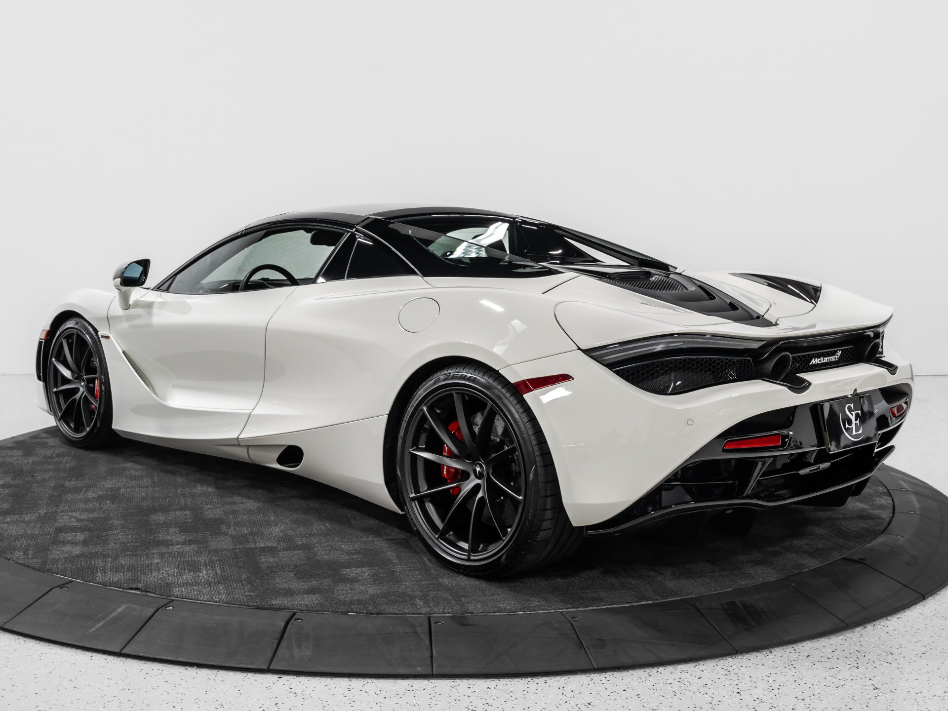 Used 2021 McLaren 720S Performance photo 19