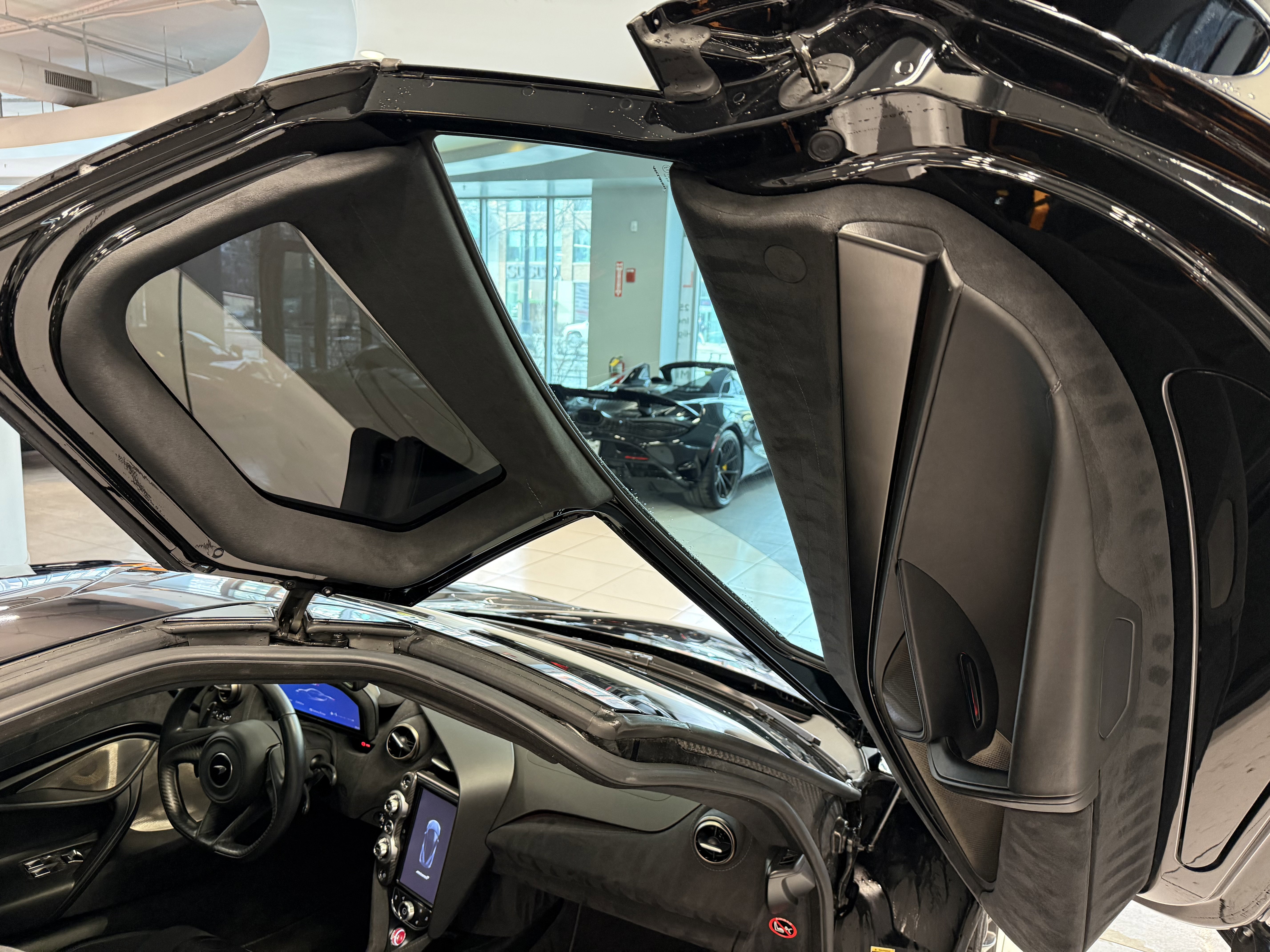 Used 2019 McLaren 720S photo 21