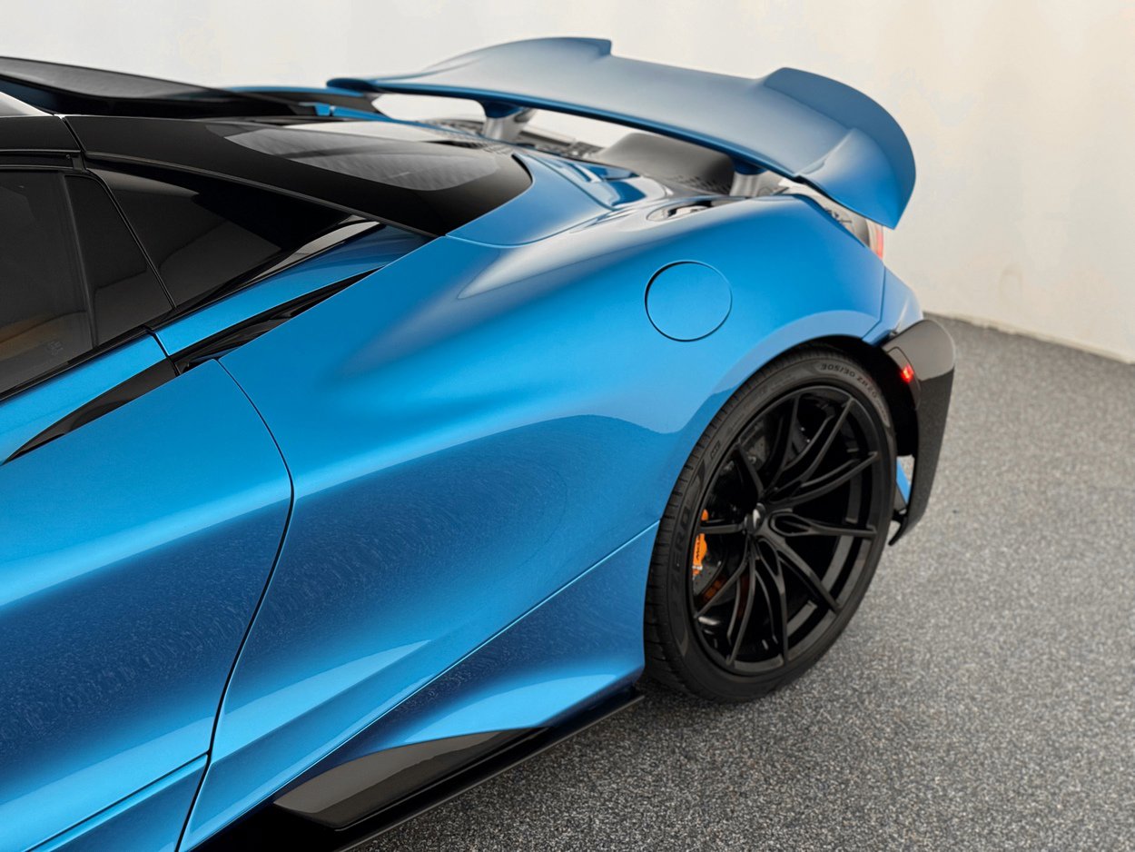 Used 2022 McLaren 765LT photo 41