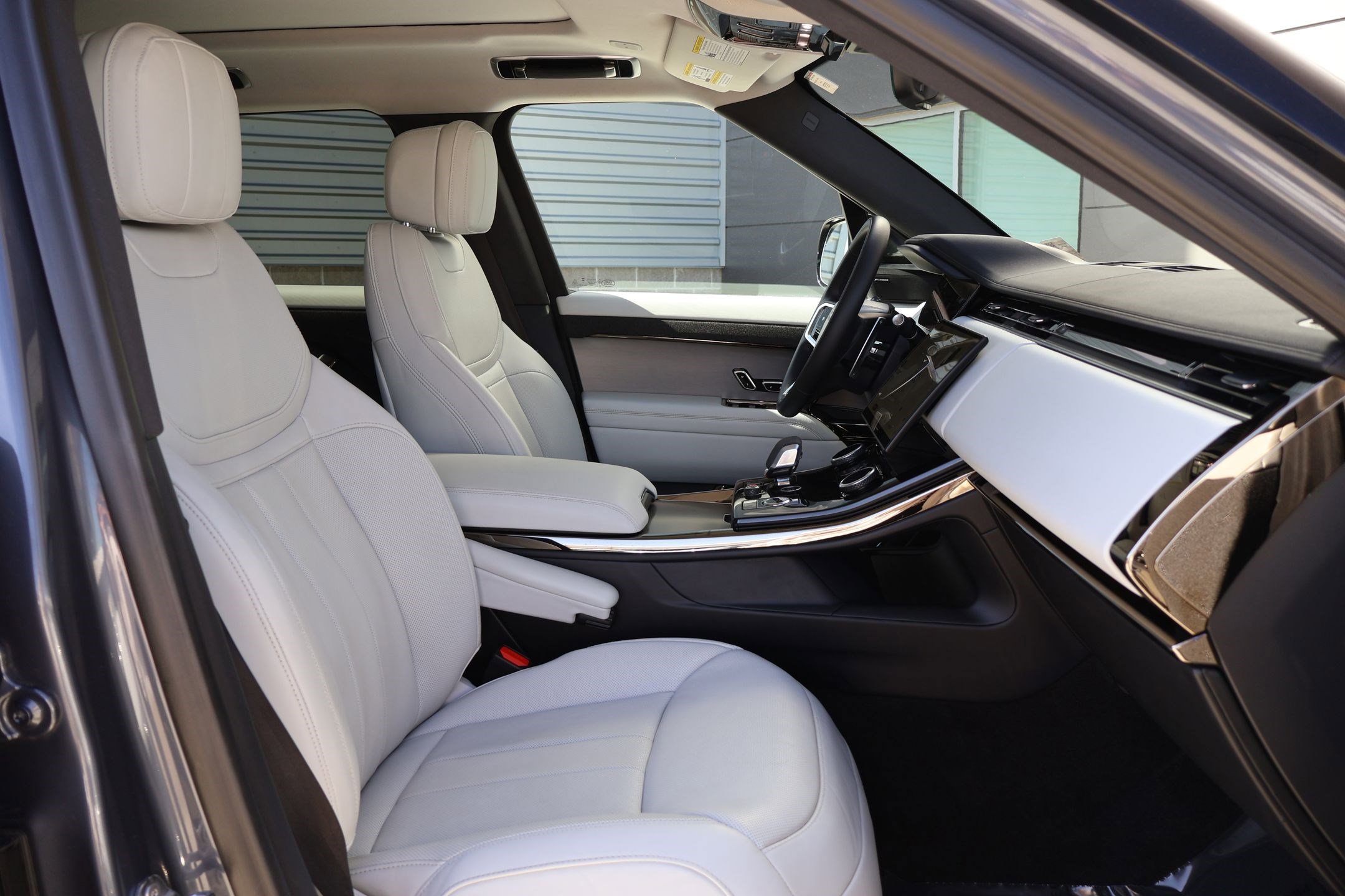 2023 Land Rover Range Rover Sport SE