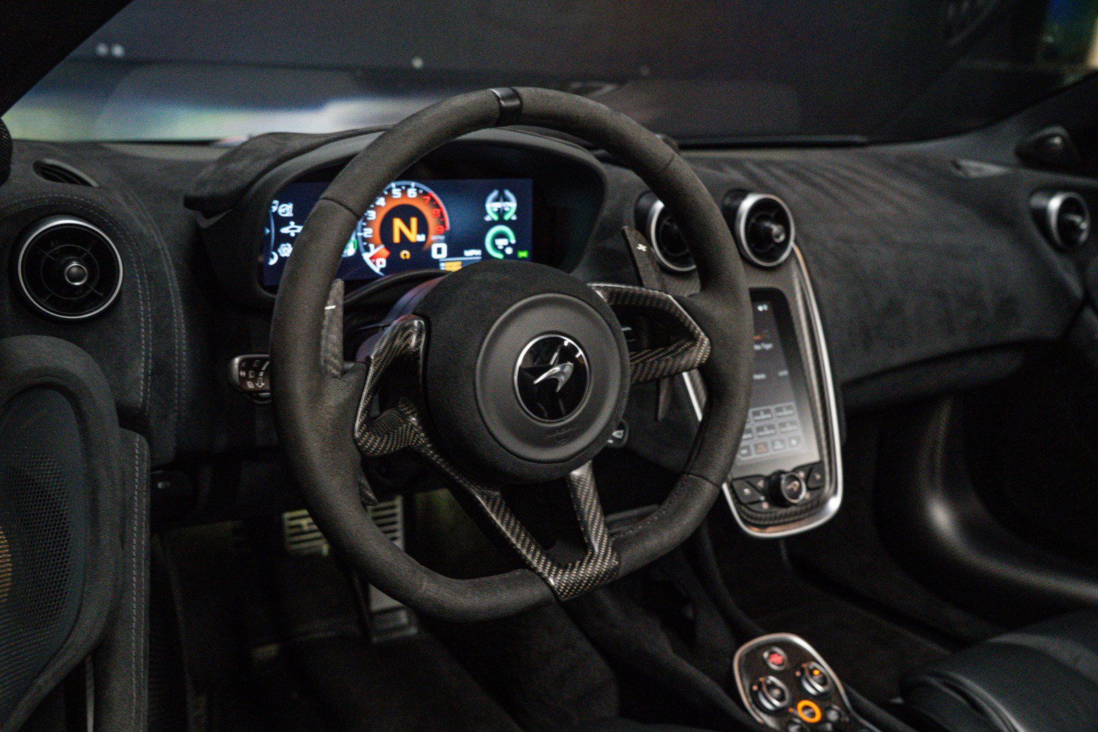 Used 2020 McLaren 600LT Spider photo 9
