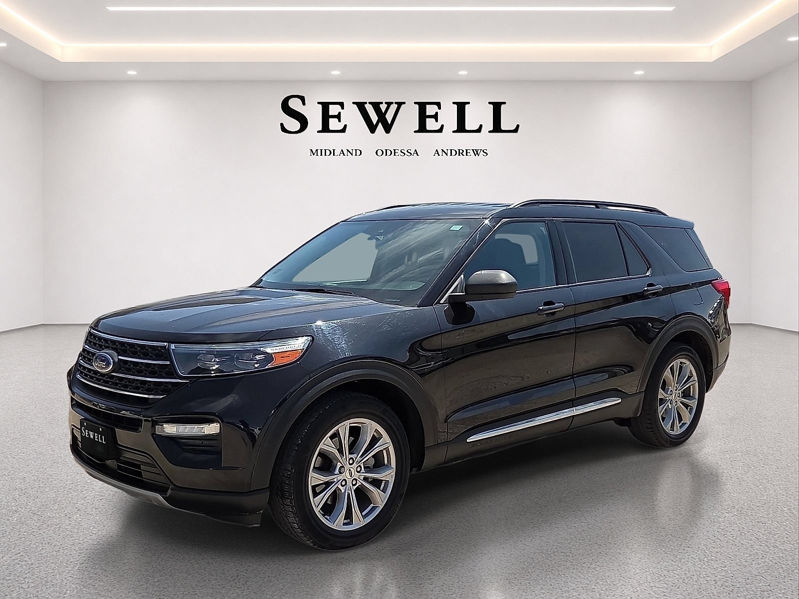 Used 2022 Ford Explorer XLT w/ Equipment Group 202A