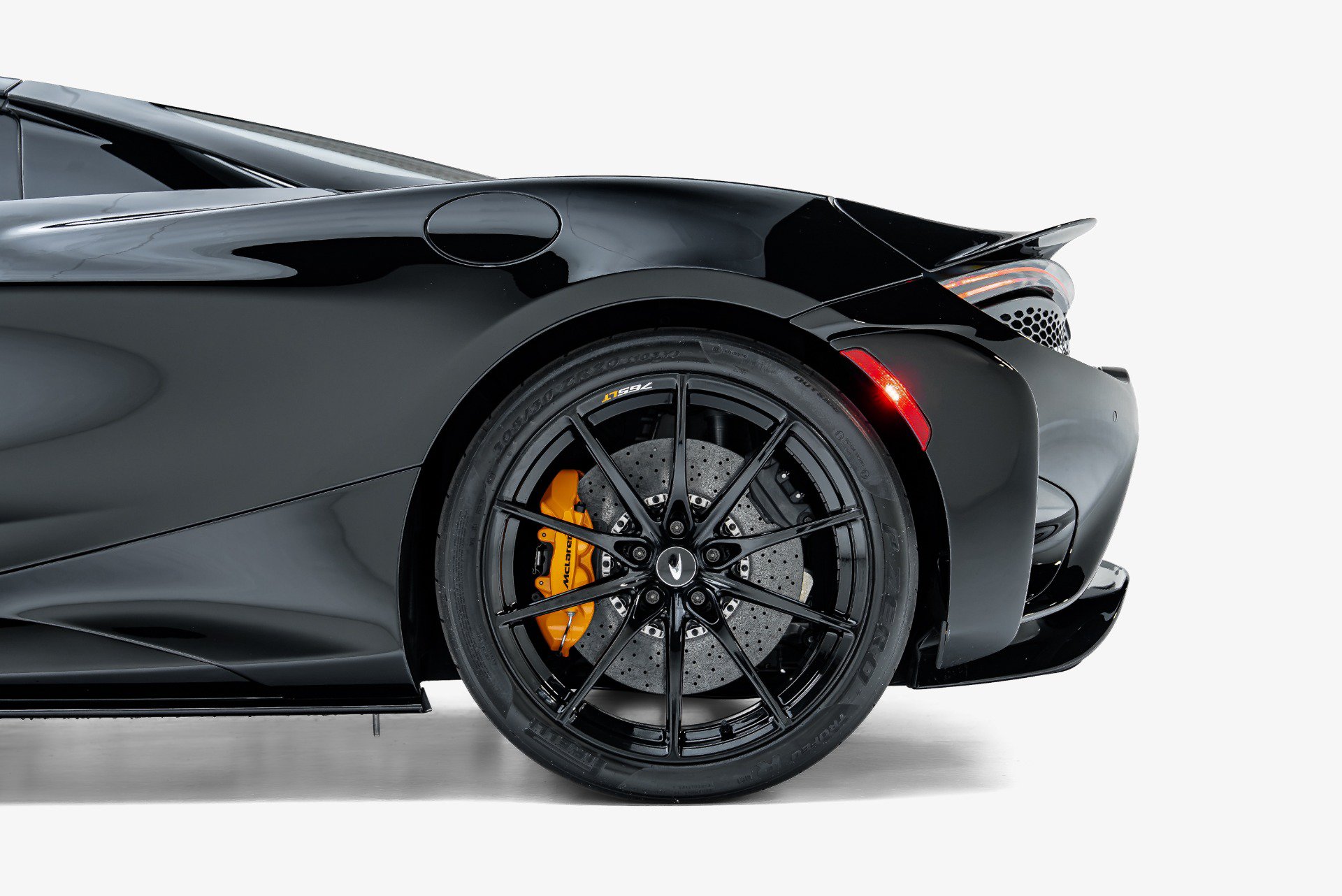 Used 2022 McLaren 765LT photo 29