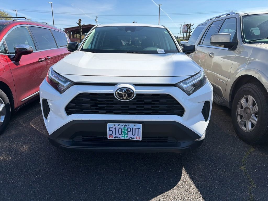 2023 Toyota RAV4 LE