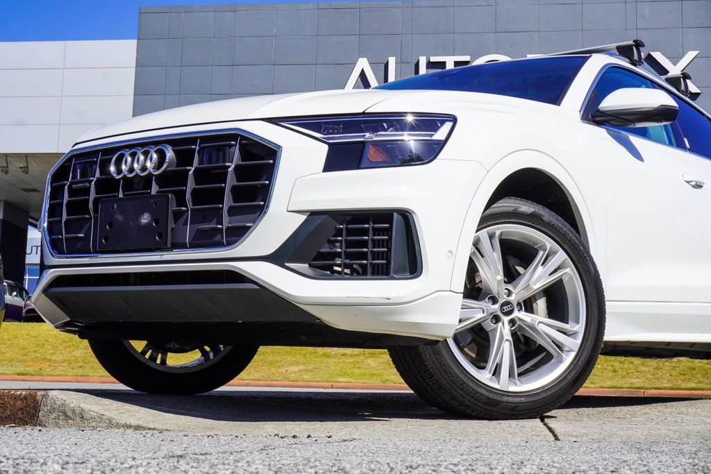 2022 Audi Q8 Premium Plus