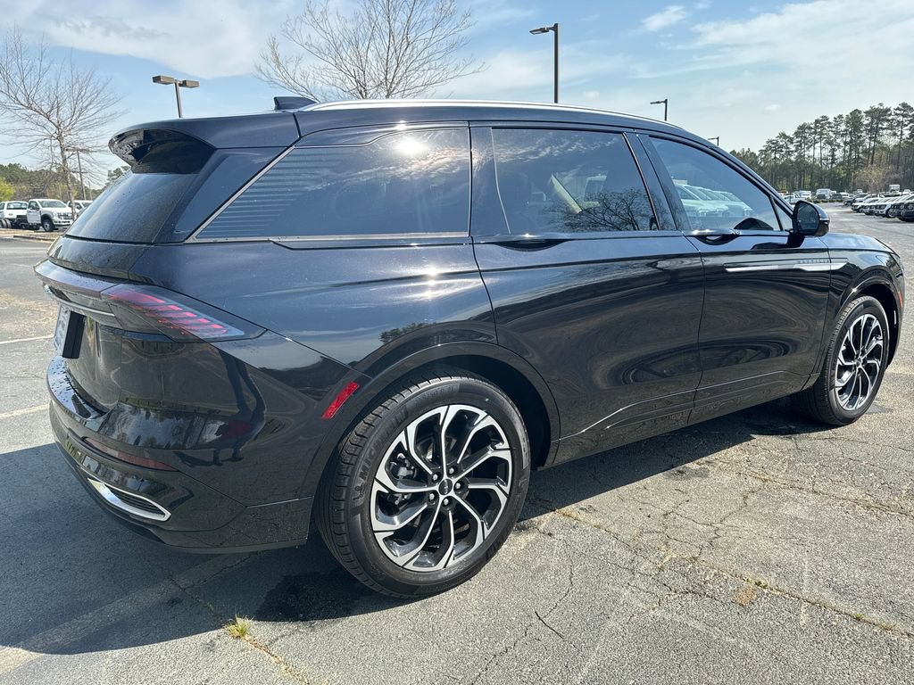 2025 Lincoln Nautilus Reserve