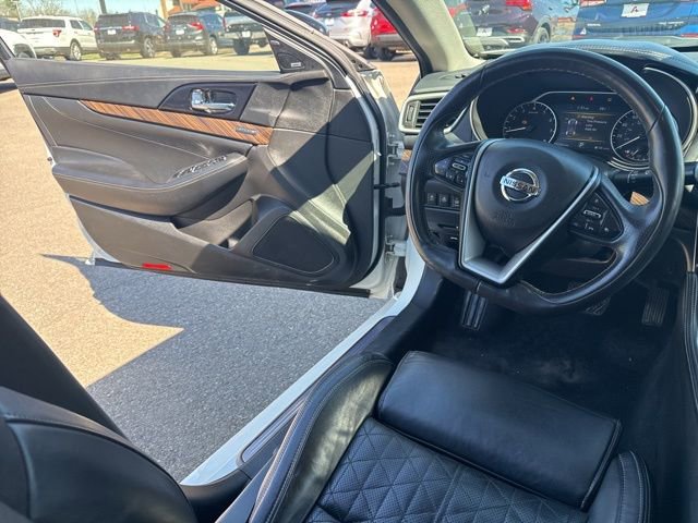 2017 Nissan Maxima Platinum