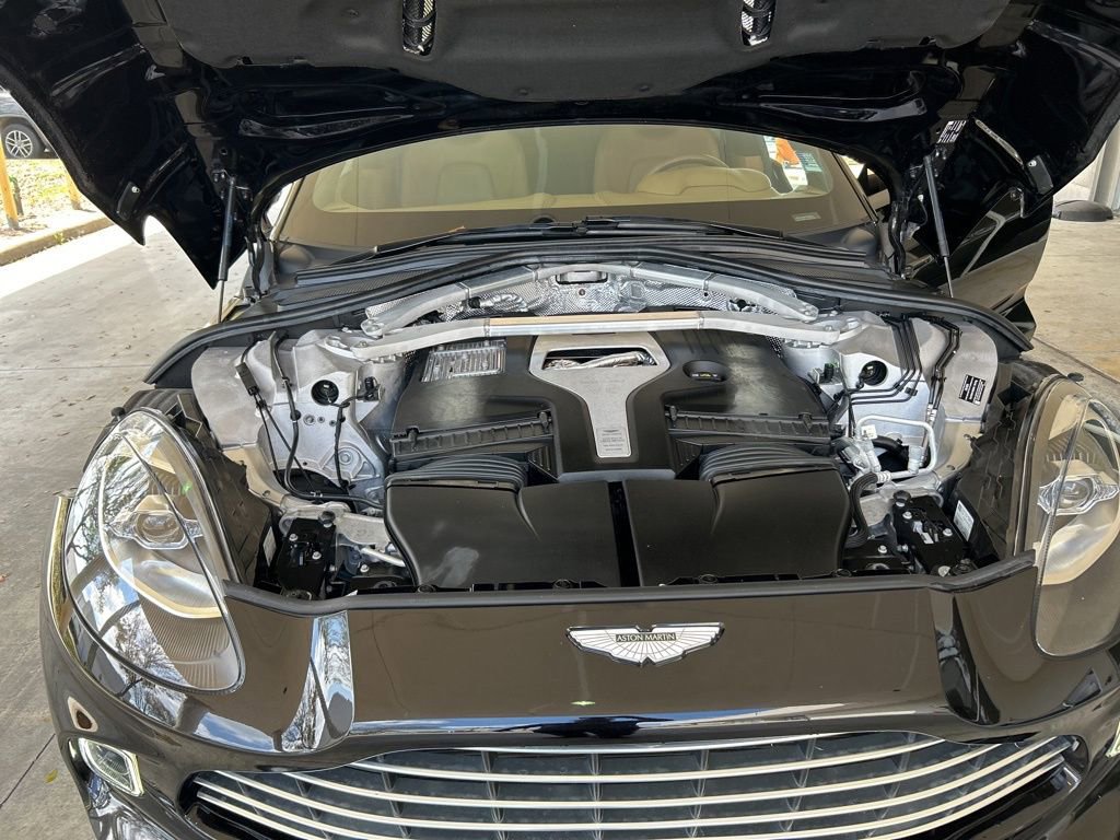 2023 Aston Martin DBX