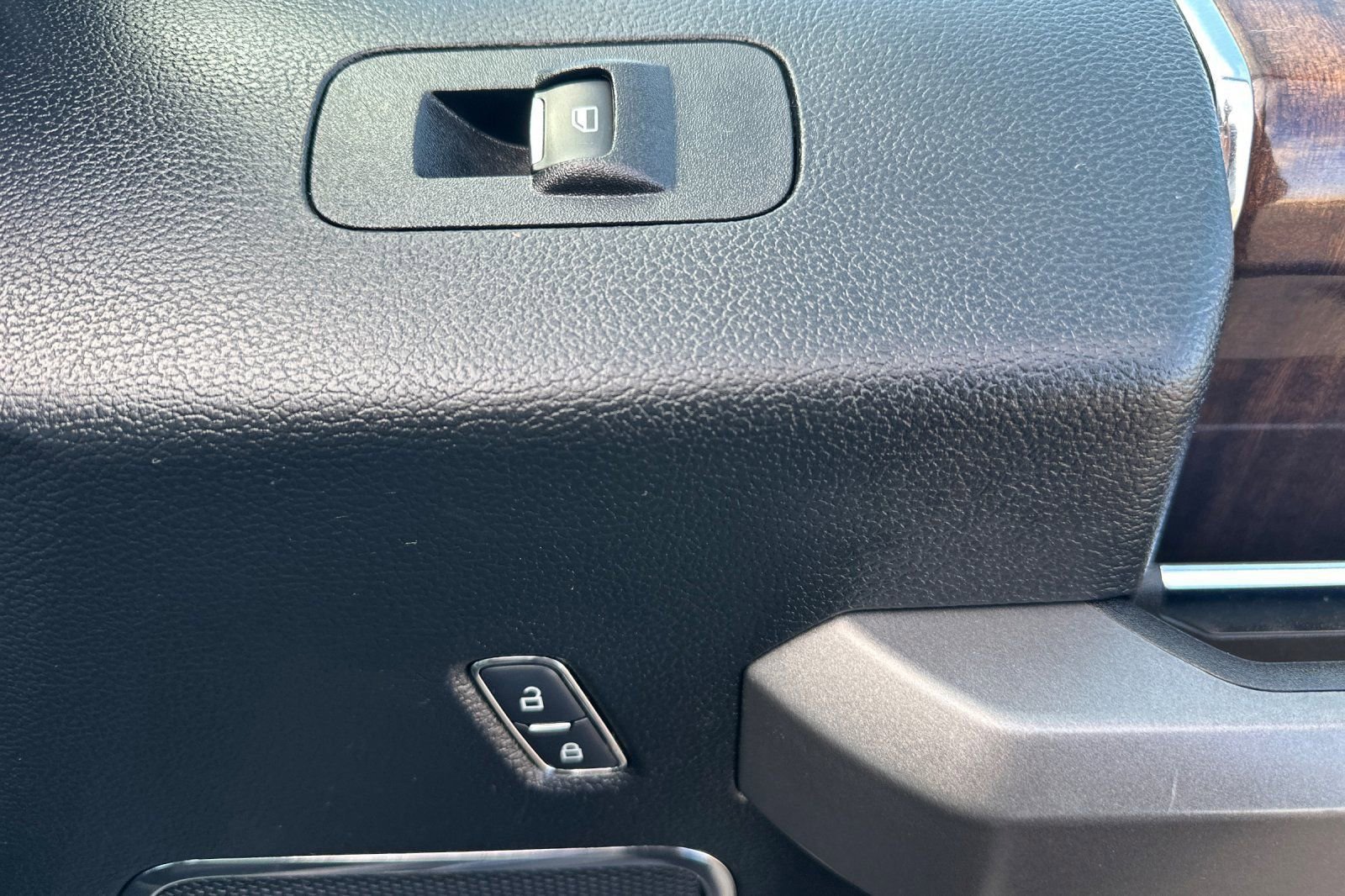 2017 Ford F150 Platinum