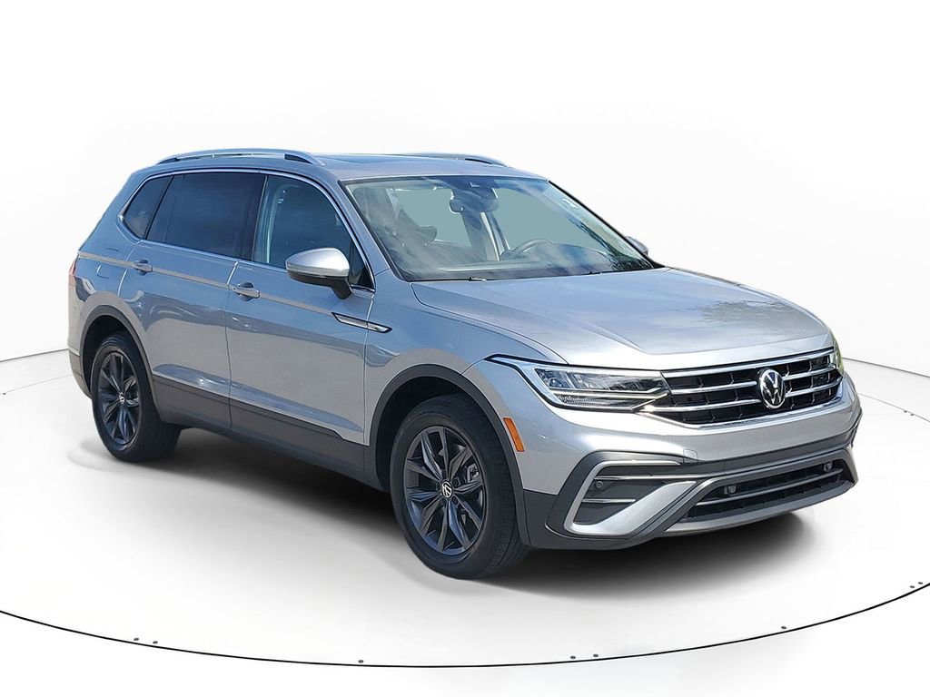 Certified 2023 Volkswagen Tiguan SE w/ Panoramic Sunroof Package