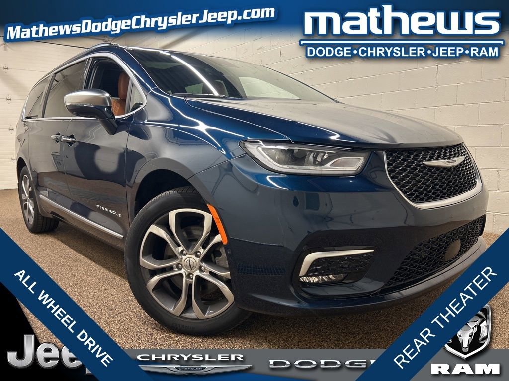 Used 2024 Chrysler Pacifica Pinnacle w/ Trailer Tow Group