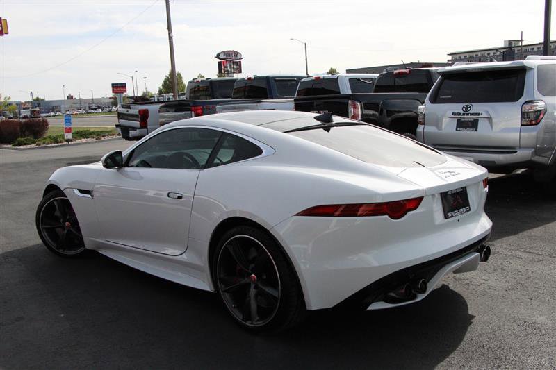 2016 Jaguar F-TYPE R