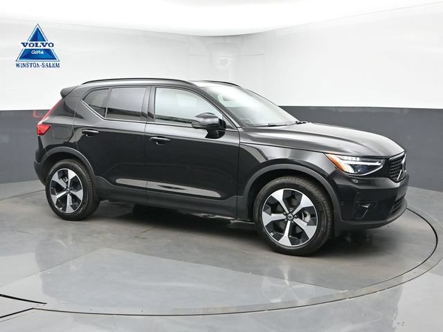 Used 2025 Volvo XC40 B5 Plus