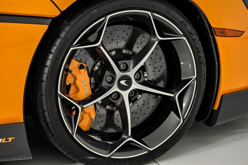 Used 2019 McLaren 600LT photo 30