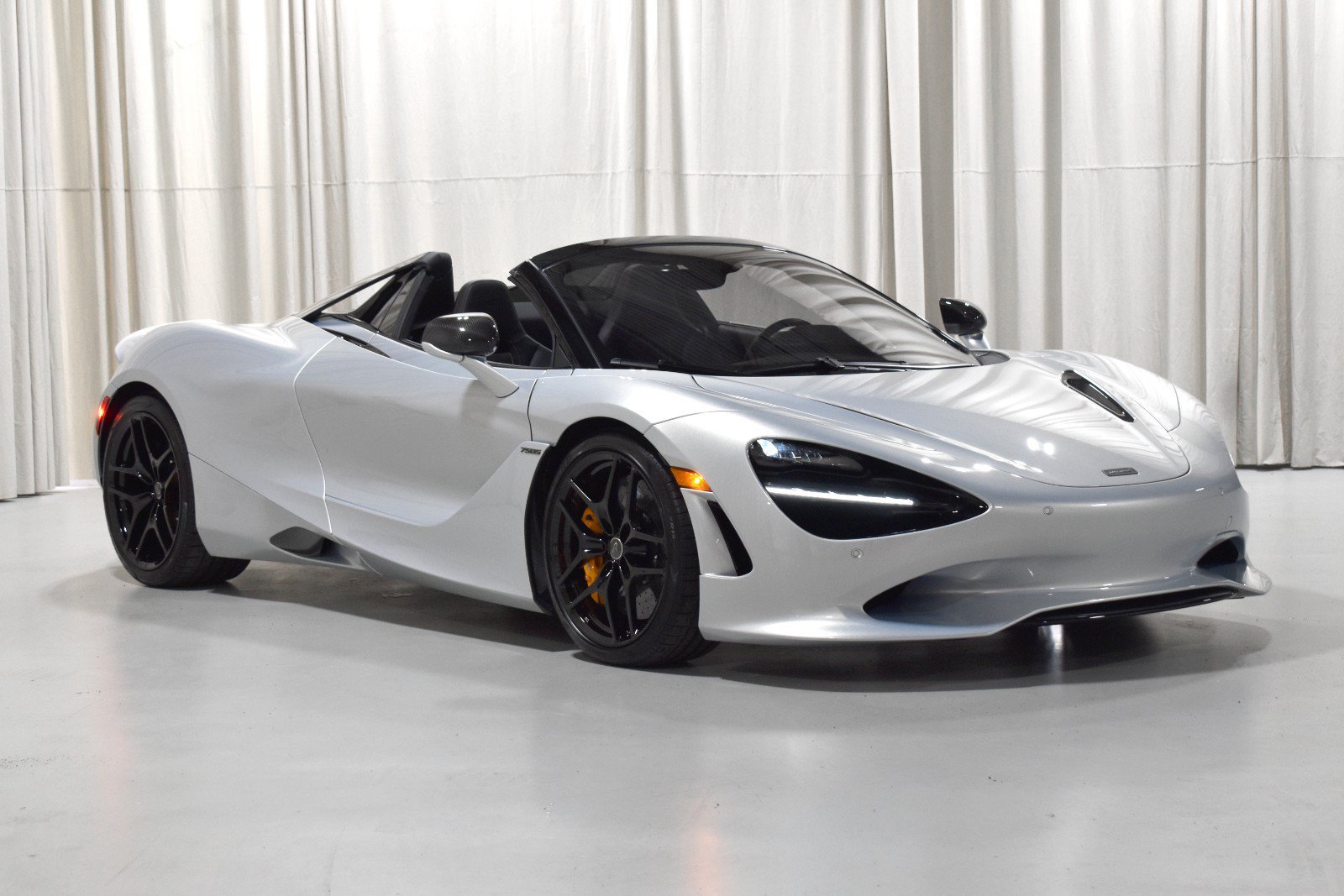 Used 2025 McLaren 750S Spider photo 11