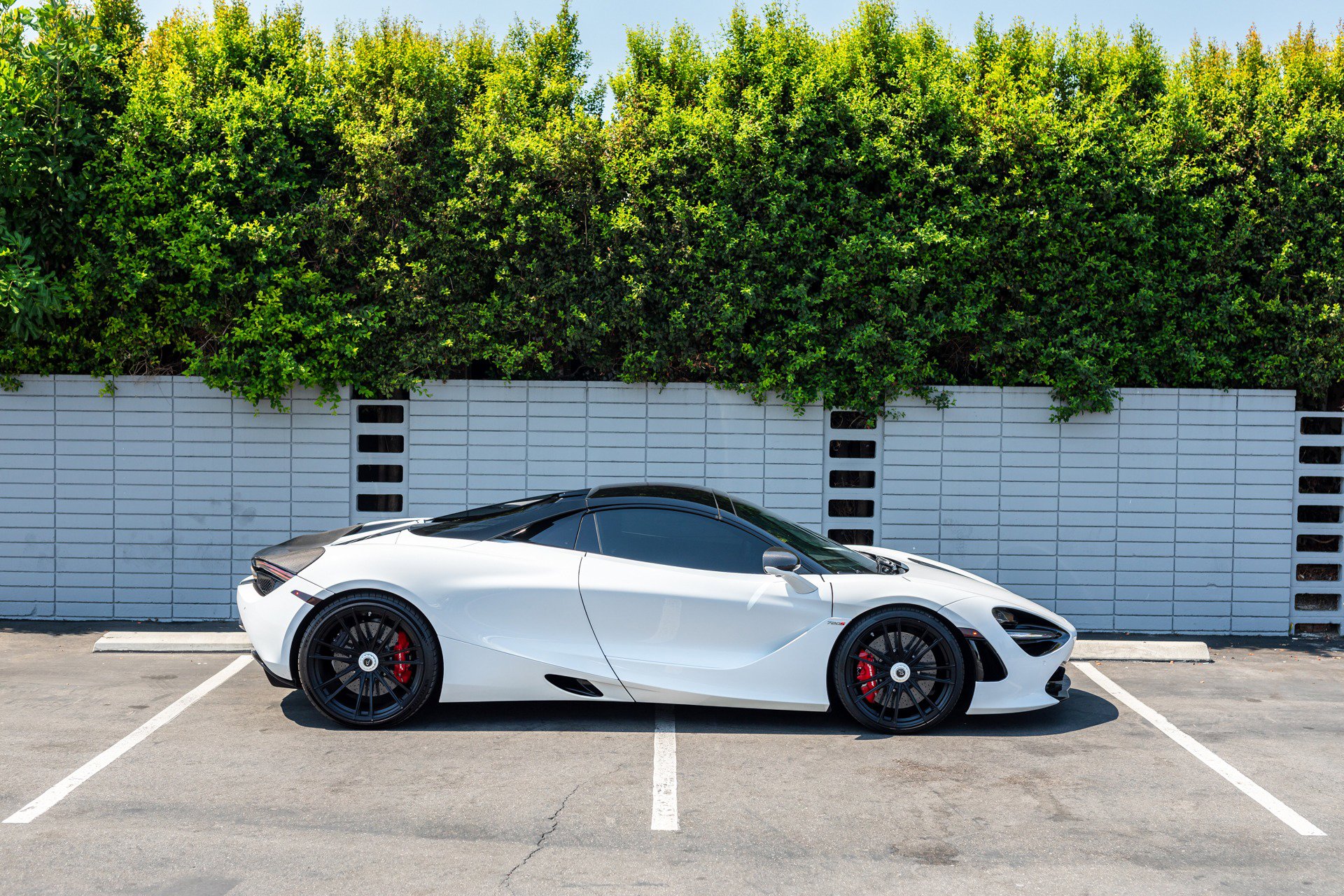 Used 2020 McLaren 720S Performance photo 17