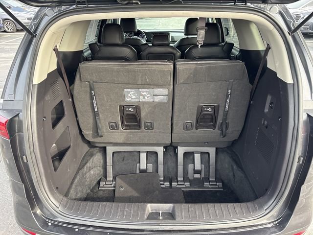 2024 Kia Carnival LX