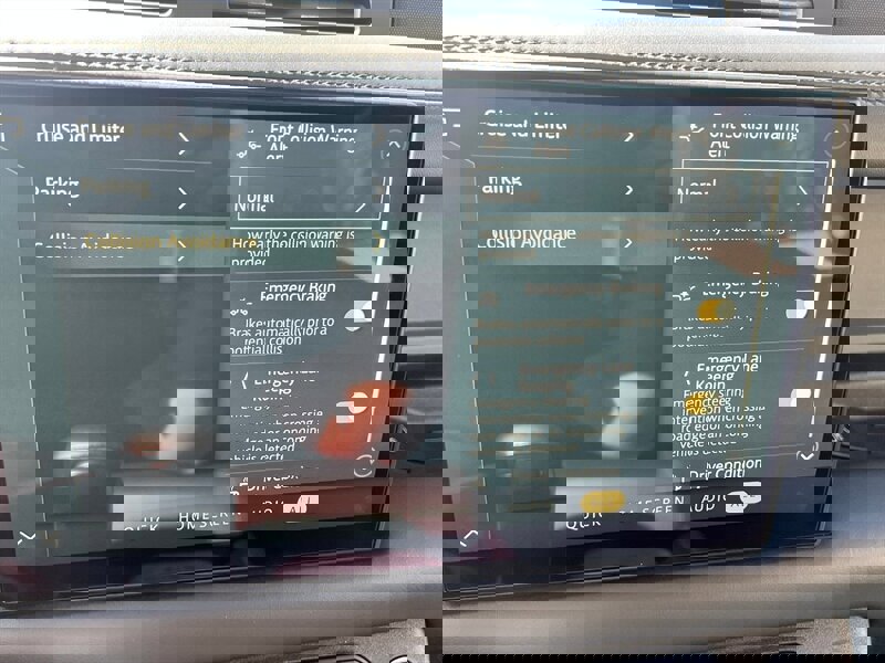 2023 Land Rover Defender 130 X-Dynamic SE