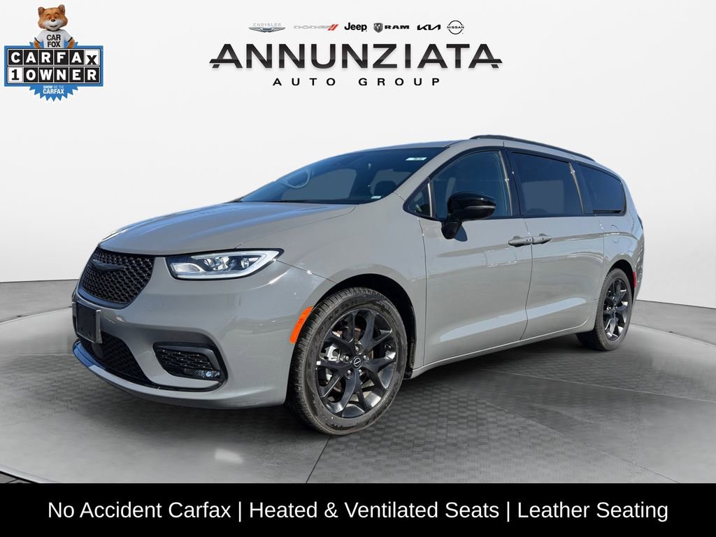 Used 2025 Chrysler Pacifica Limited