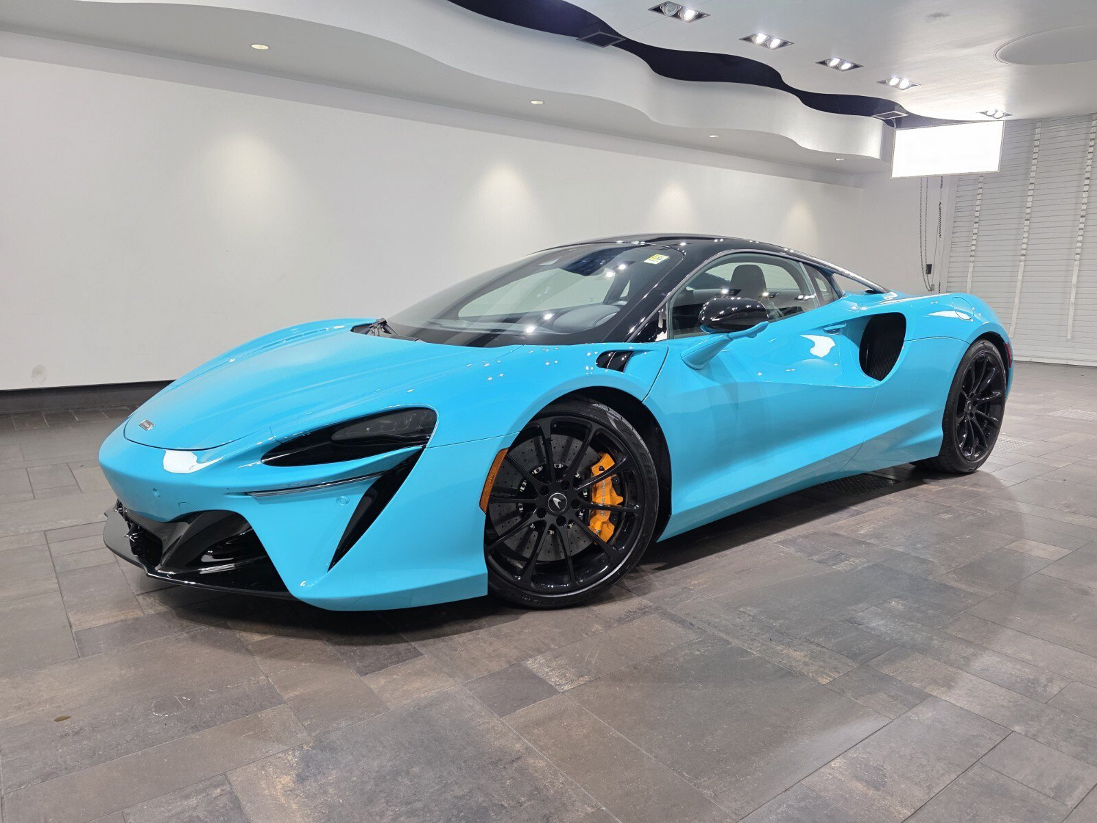 Used 2025 McLaren Artura