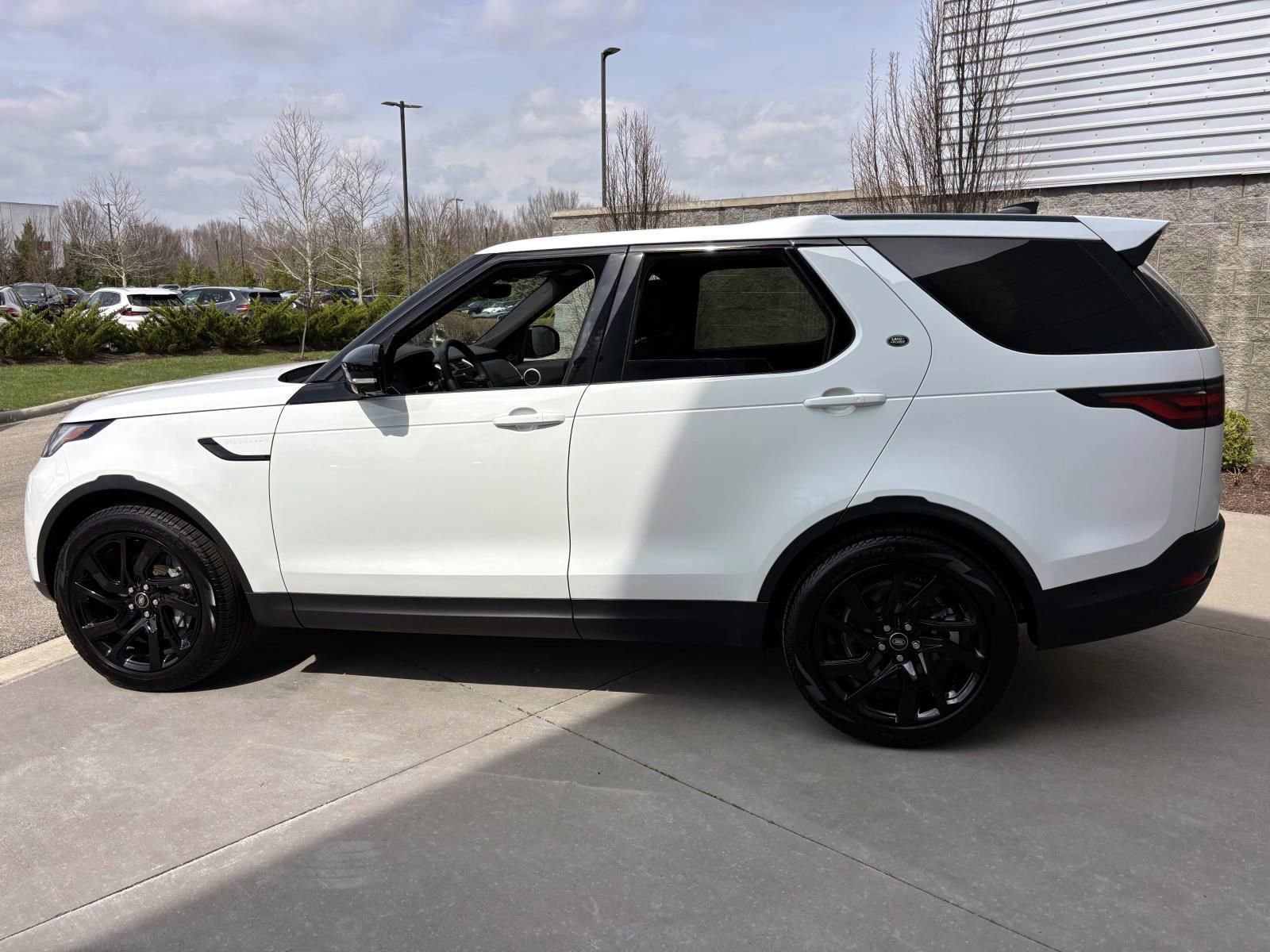 2025 Land Rover Discovery S