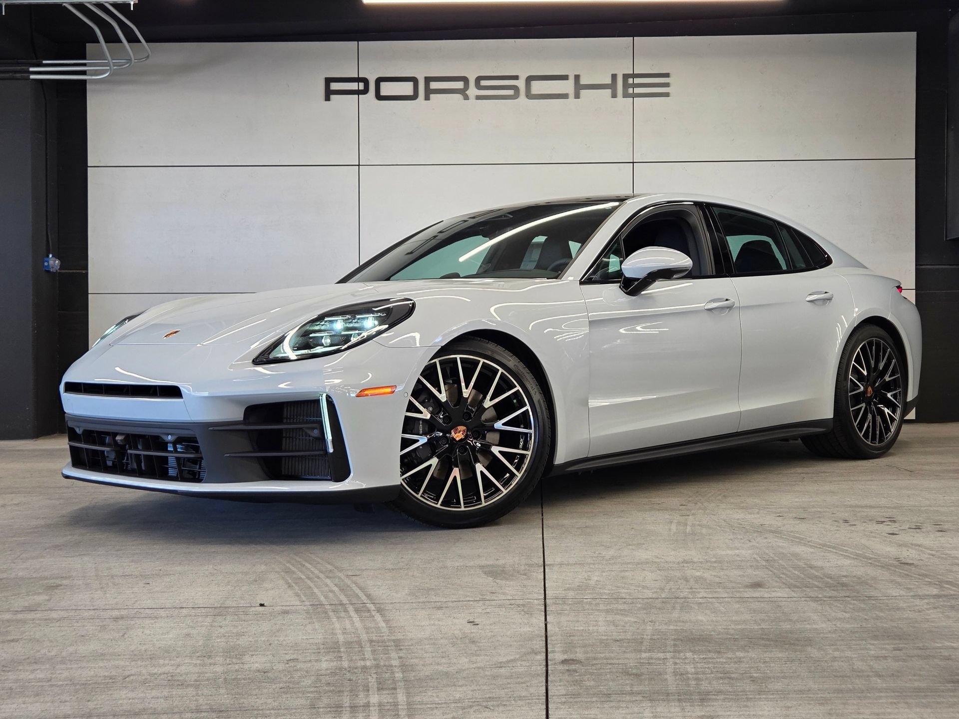 New 2026 Porsche Panamera 4