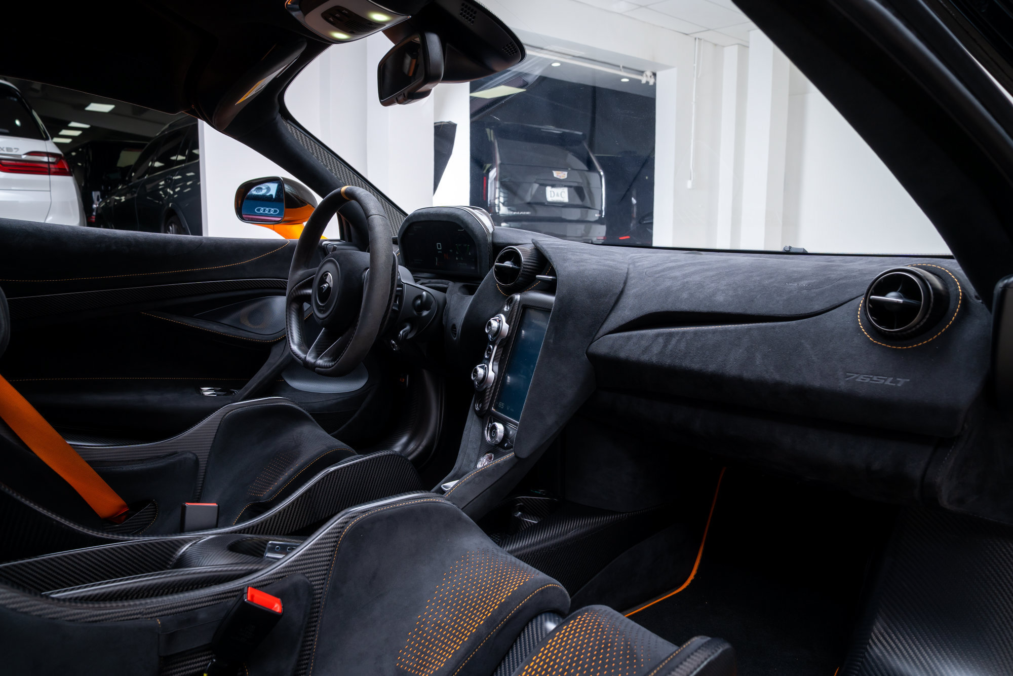 Used 2021 McLaren 765LT photo 33