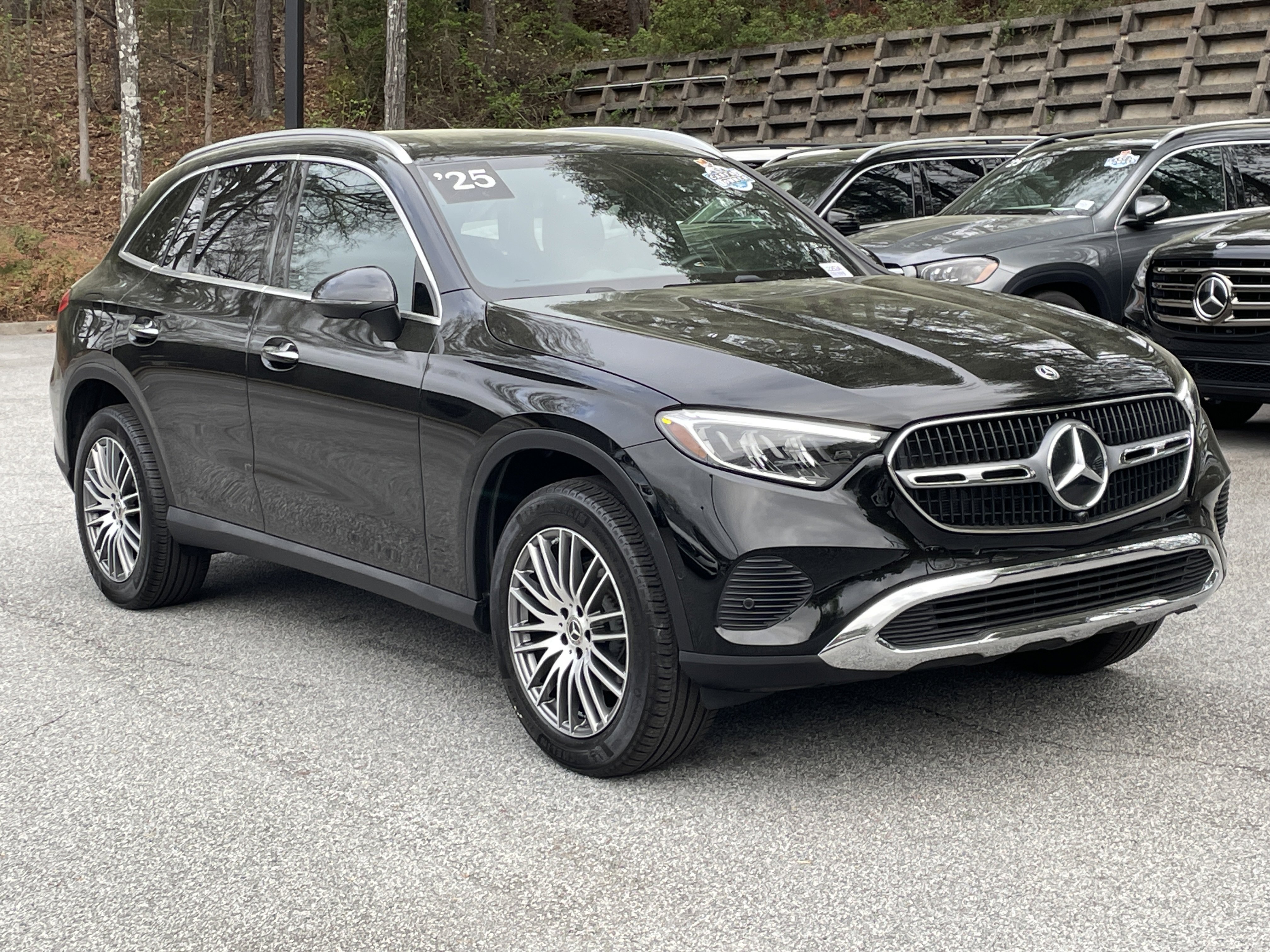 2025 Mercedes-Benz GLC 300