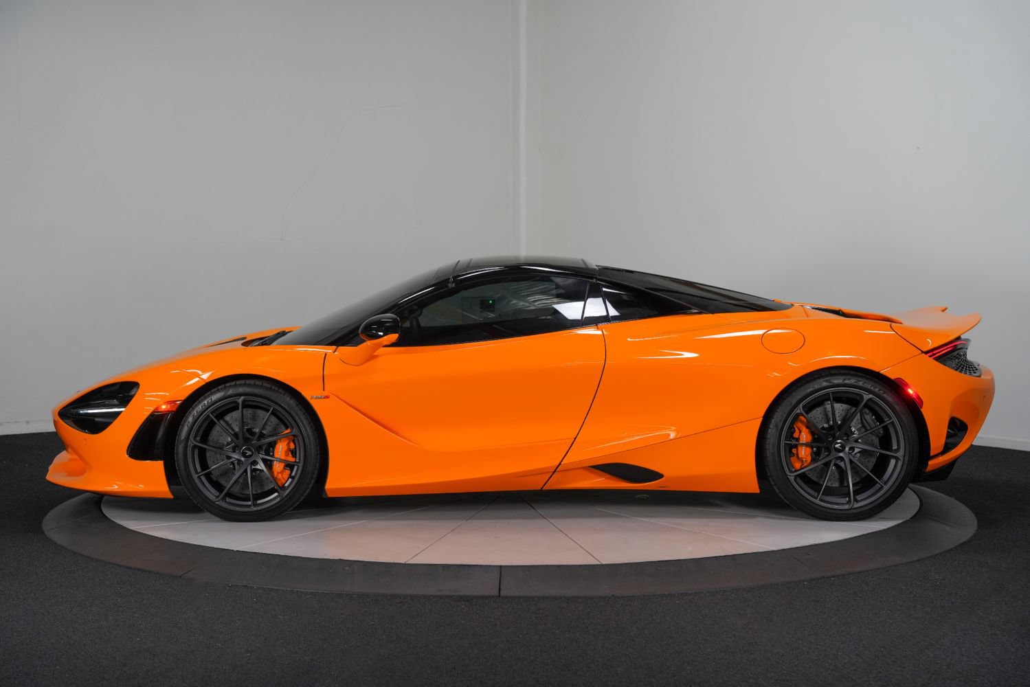 Used 2024 McLaren 750S Spider photo 7