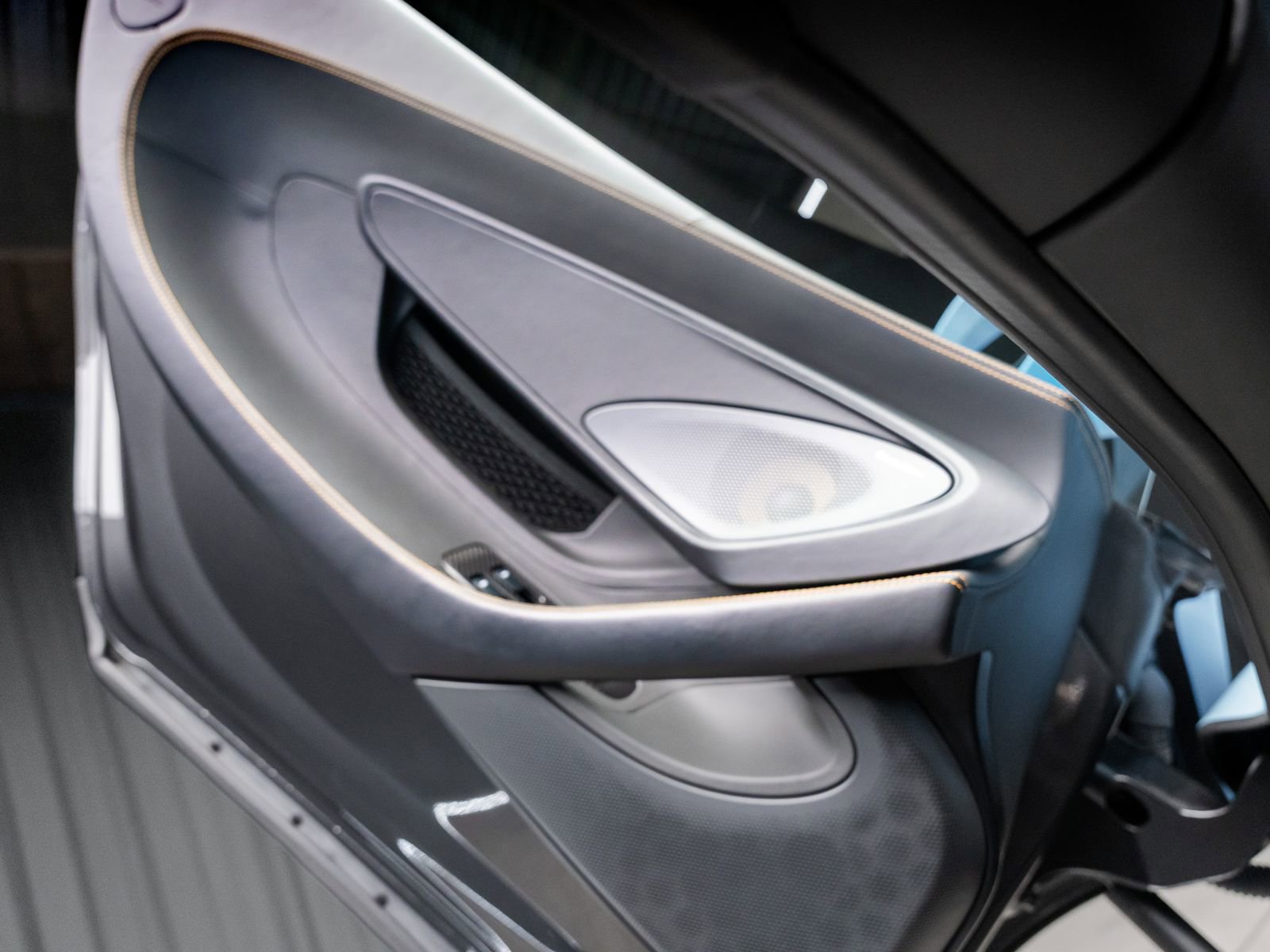 Used 2020 McLaren 600LT Spider photo 66