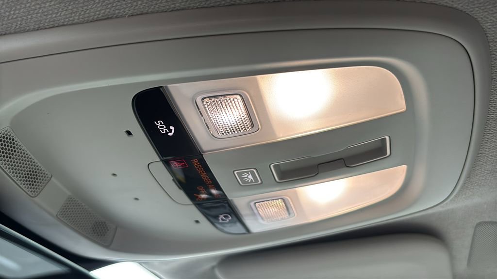 2026 Volvo Xc40 B5 Ultra