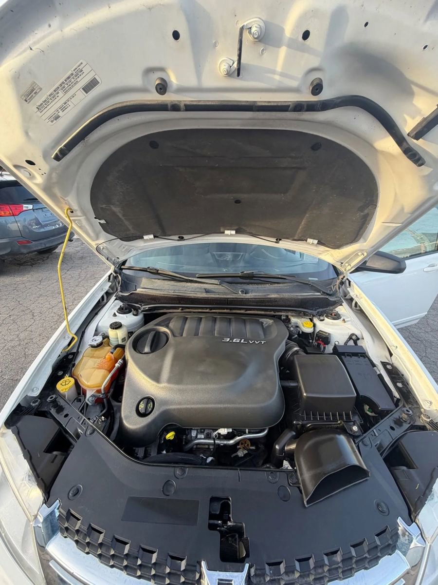 2012 Dodge Avenger SE