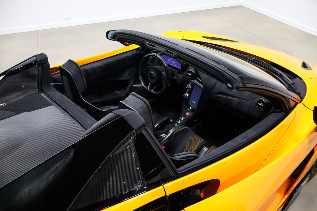 Used 2022 McLaren 765LT photo 90