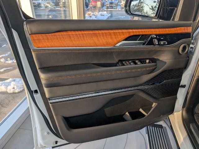 2025 Jeep Grand Wagoneer Series III