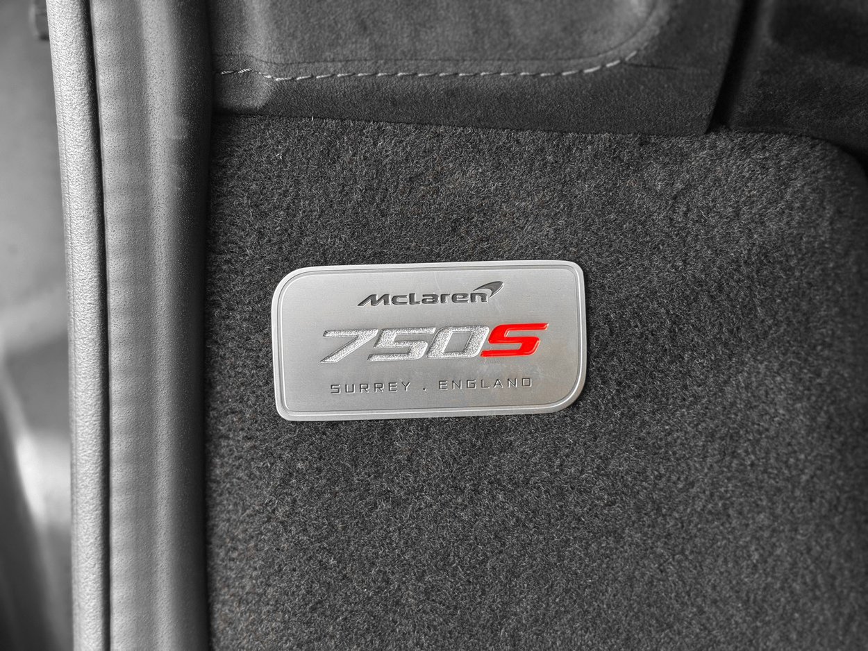 Used 2026 McLaren 750S Spider photo 14