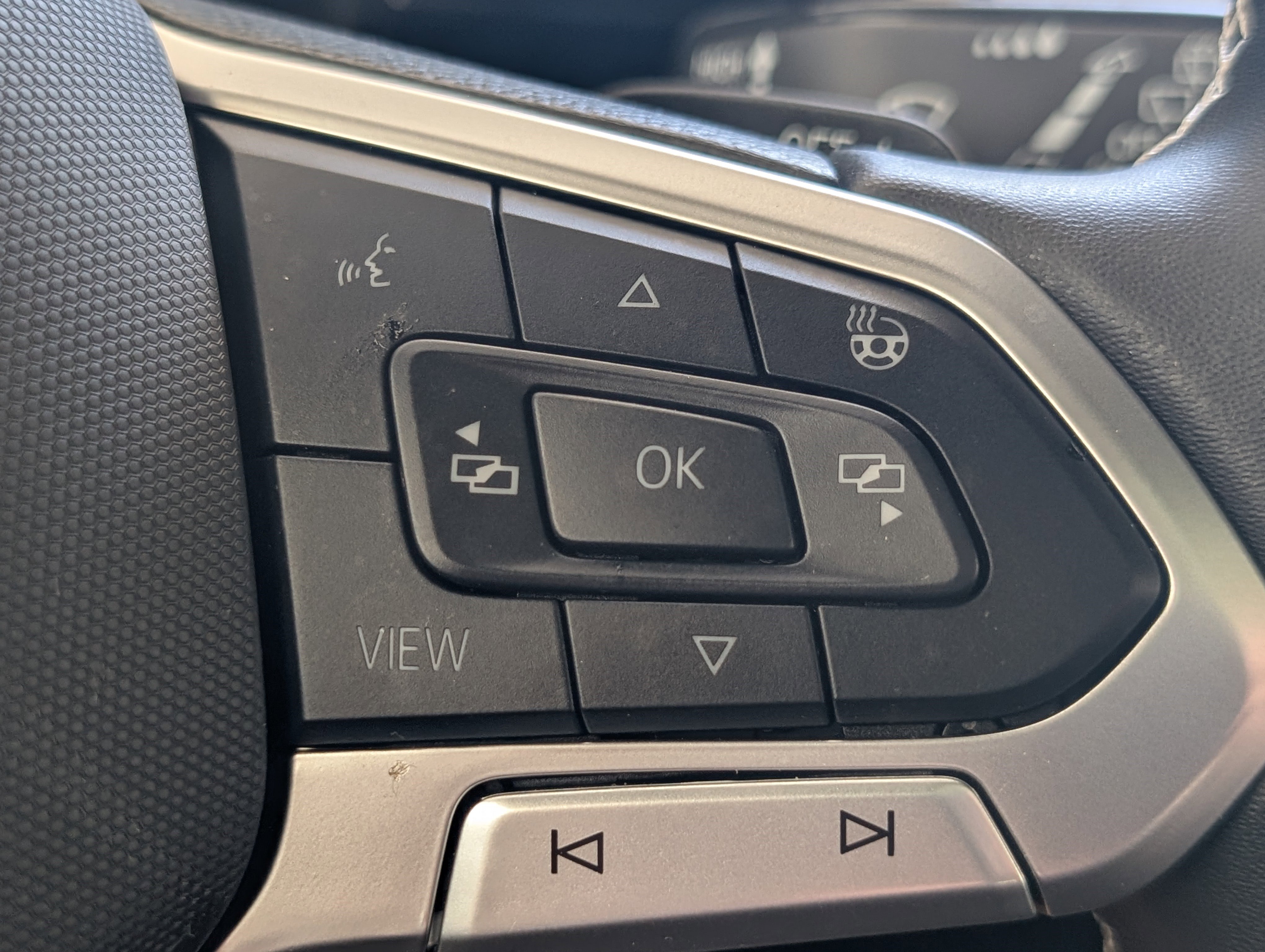 2025 Volkswagen Atlas Cross Sport SEL