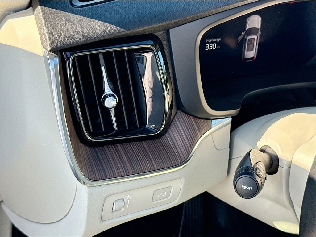 2022 Volvo Xc60 B5 Momentum