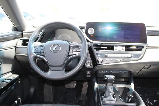 2023 Lexus ES 300h